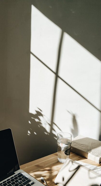Simple Ways to Create a Cozy and Productive Home Workspace